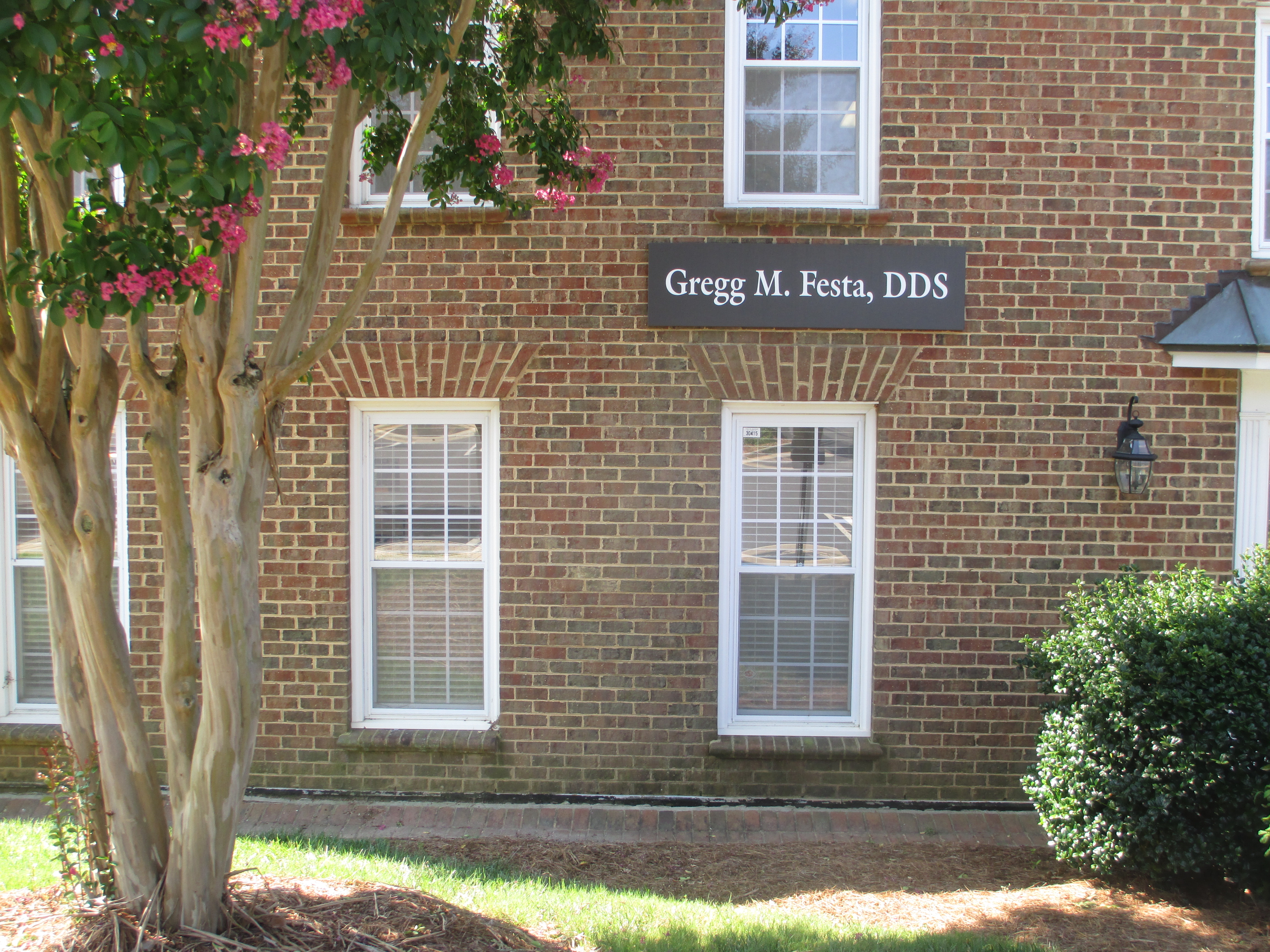 Gregg Festa North Raleigh Dentist Office